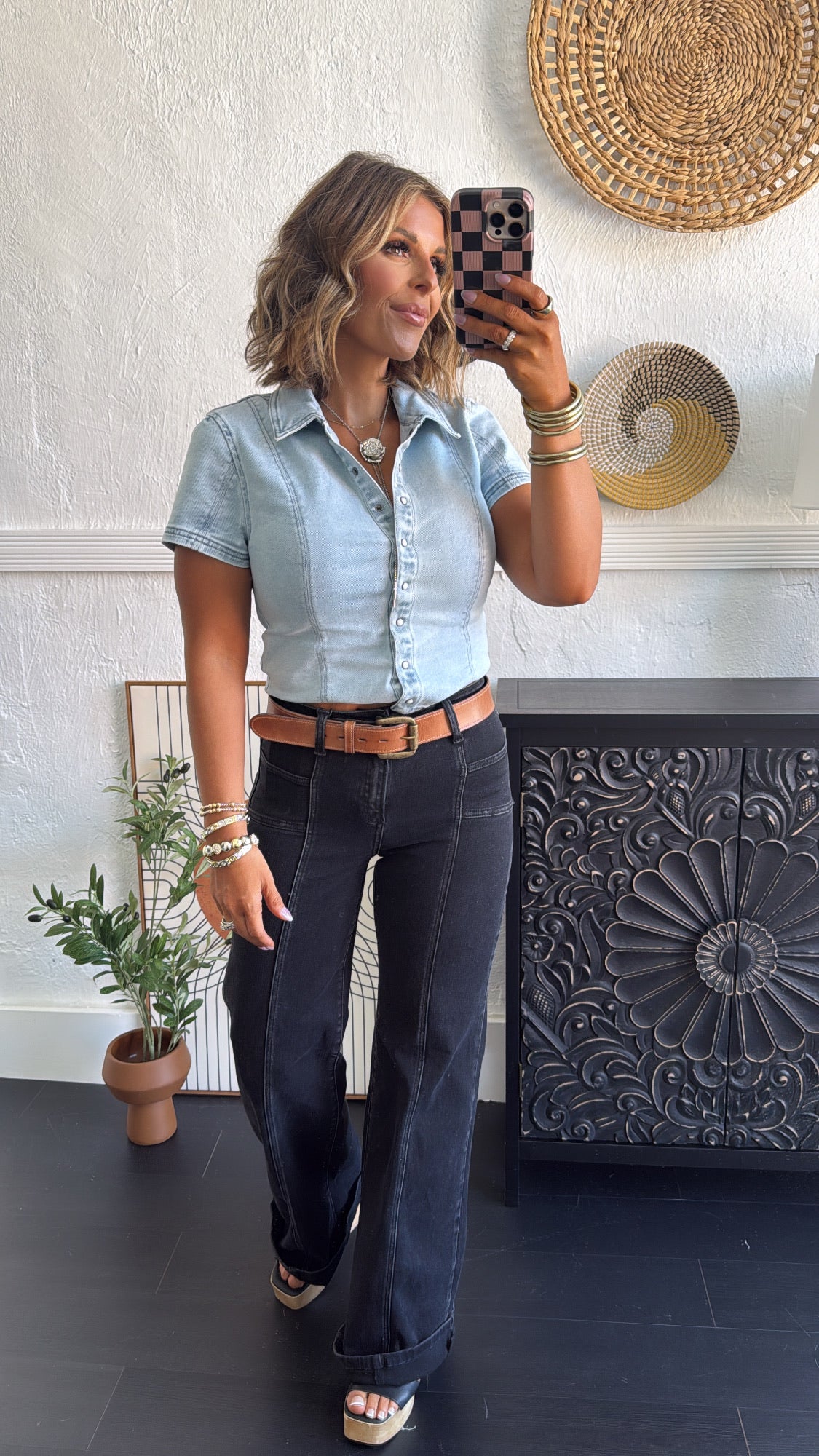 Ridgeway Pearl Snap Button Up Denim Top – Everyday Chic Boutique
