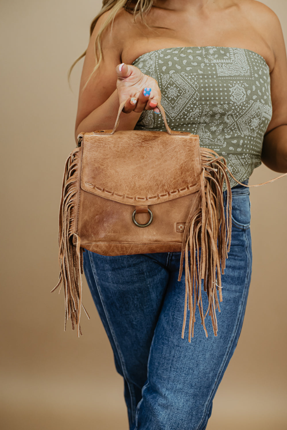 Bedstu Hidden, Tan Everyday Chic Boutique