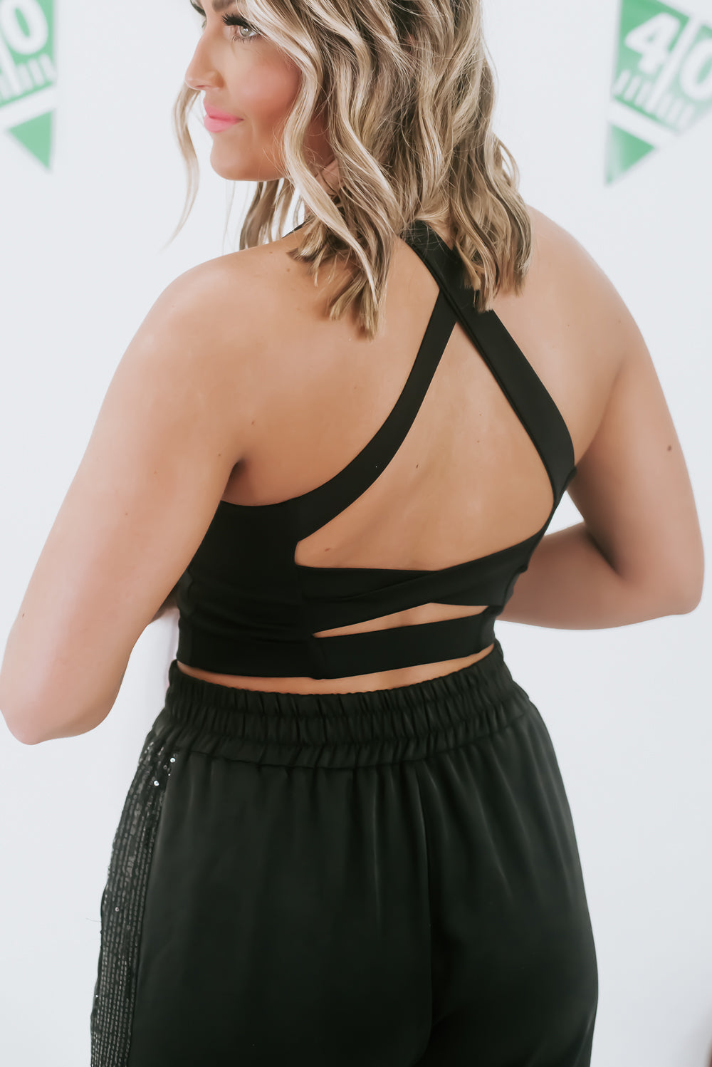 In Motion Cross Back Sports Bra, Black – Everyday Chic Boutique