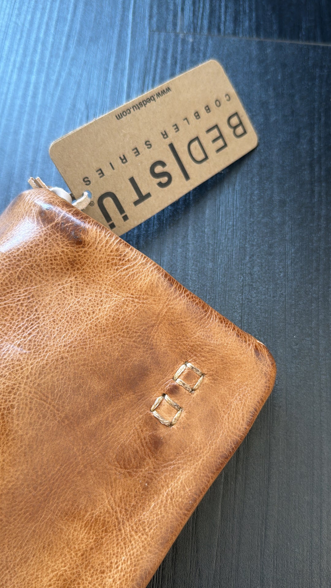 BedStu Cadence Crossbody, Tan Rustic