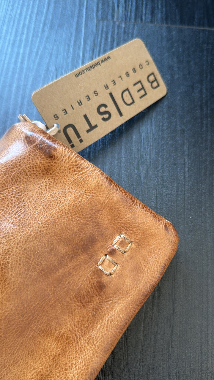 BedStu Cadence Crossbody, Tan Rustic