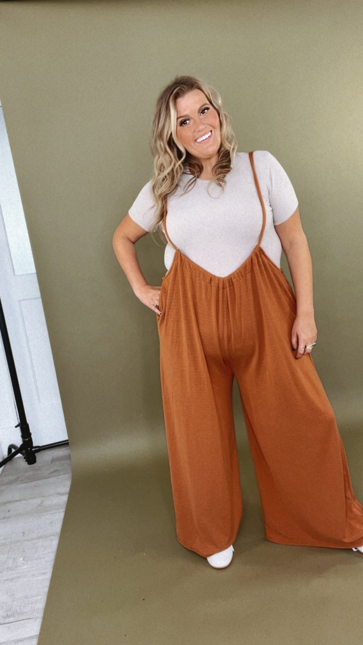 Head Over Heels Suspender Jumpsuit, Camel – Everyday Chic Boutique