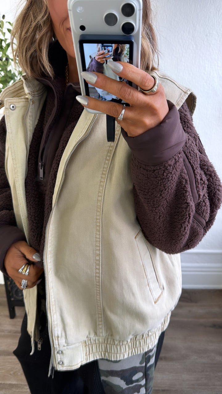 Utility Bay Vest, Sandstone