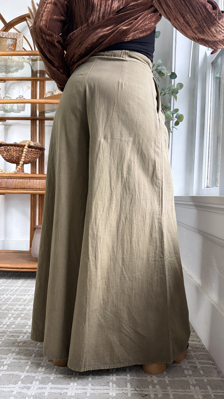 Aged Oak Wide Leg Pant, Olive