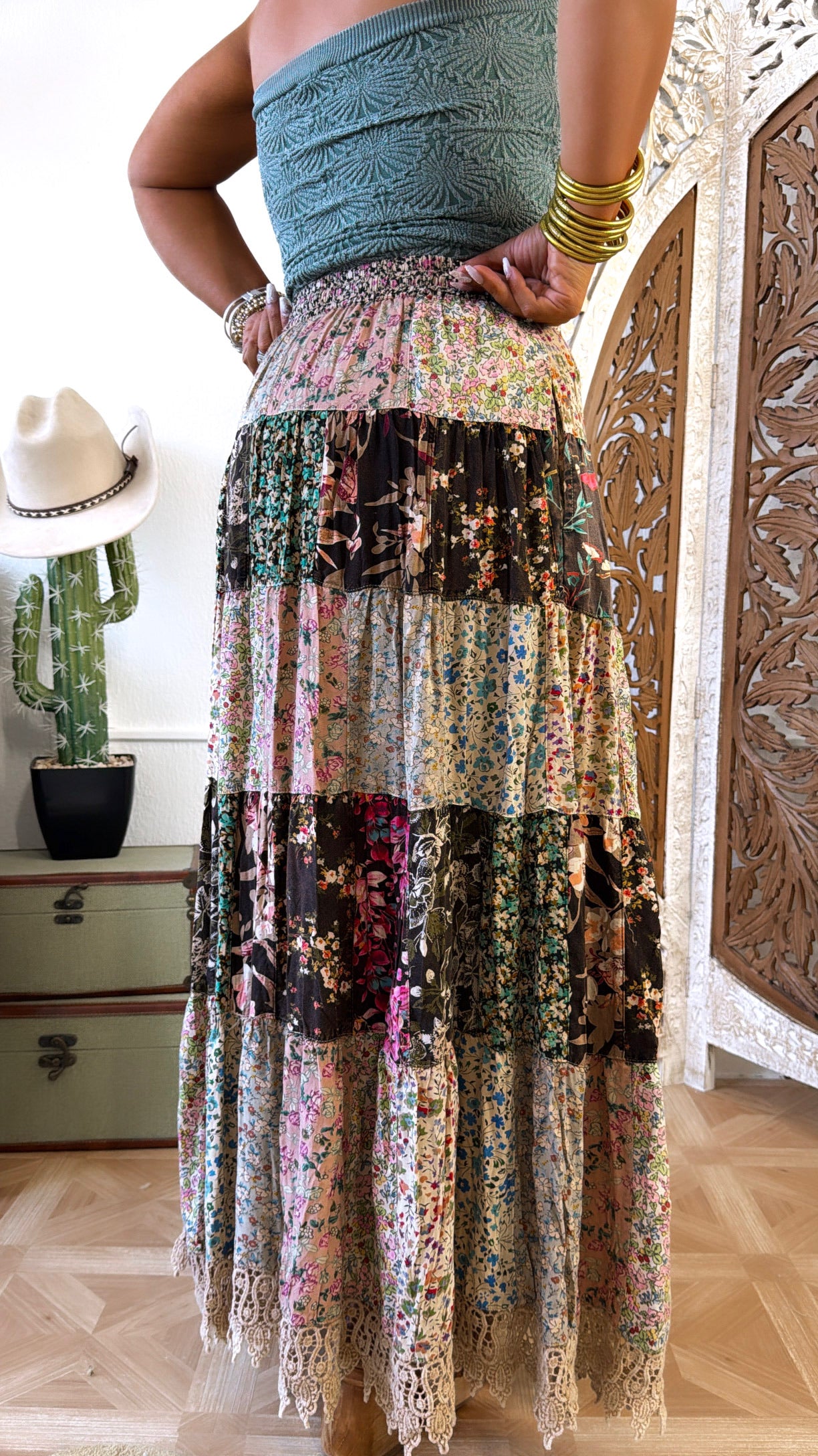 Cloverline Printed Tiered Midi Skirt, Latte – Everyday Chic Boutique