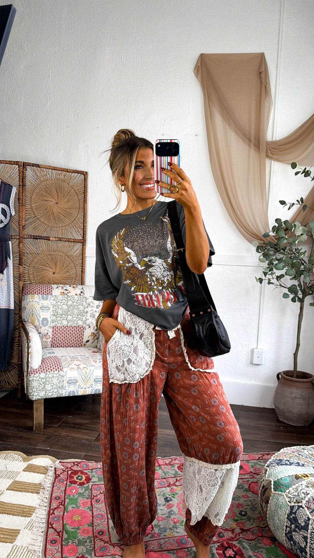 Relaxed Fit Born Free Cropped Graphic, Charcoal