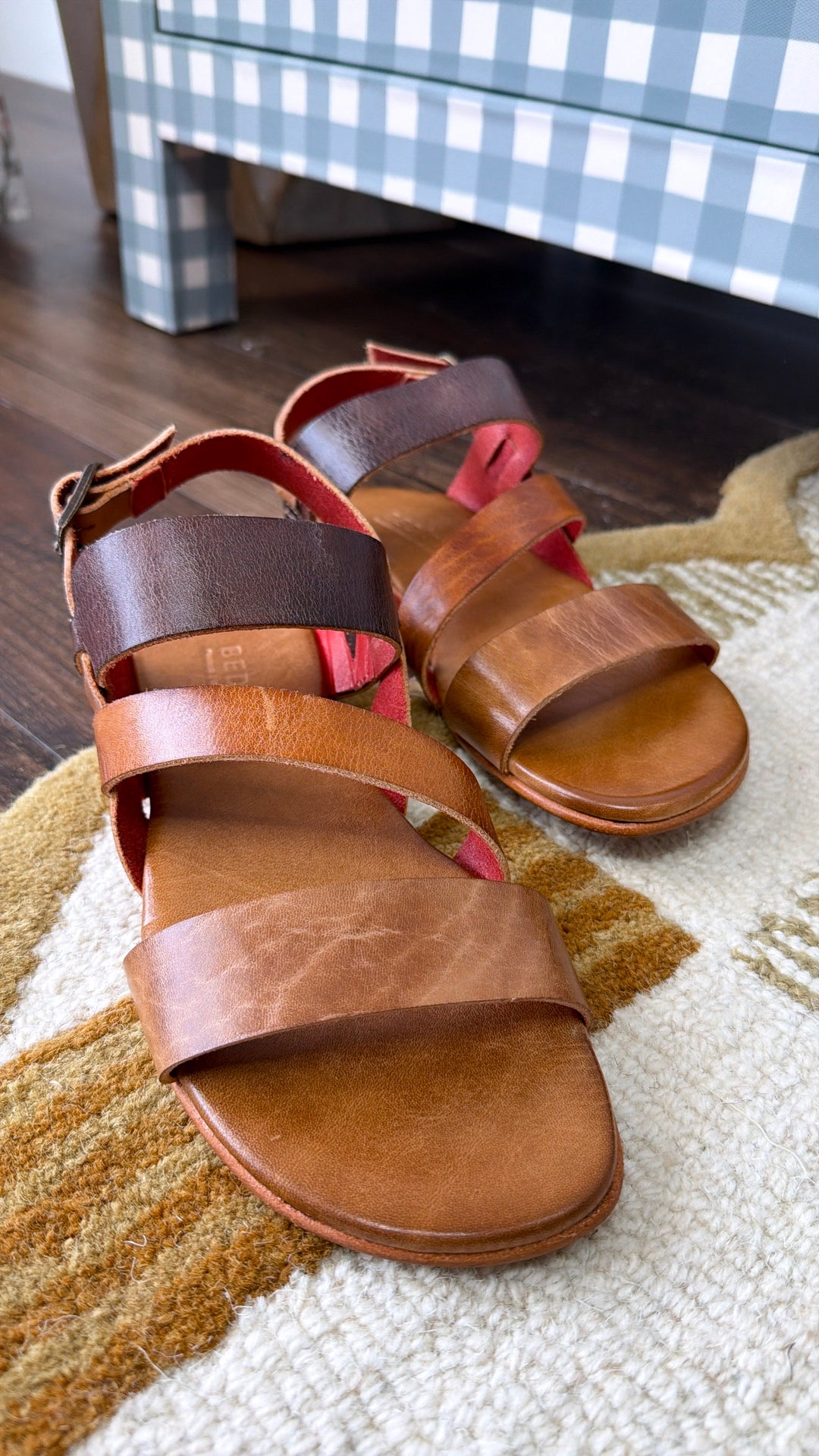 Bedstu SUPERB Sandal, Cafe Latte Rustic