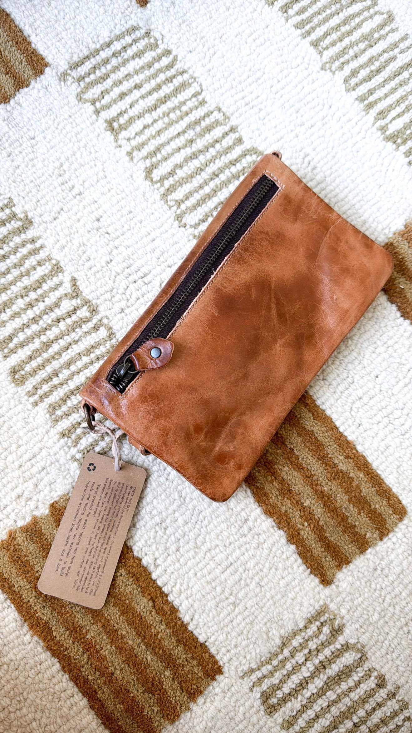 BedStu Cadence Crossbody, Tan Rustic – Everyday Chic Boutique