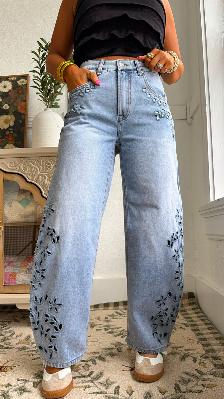 Eyelet Floral Detail Barrel Jeans, Light Denim