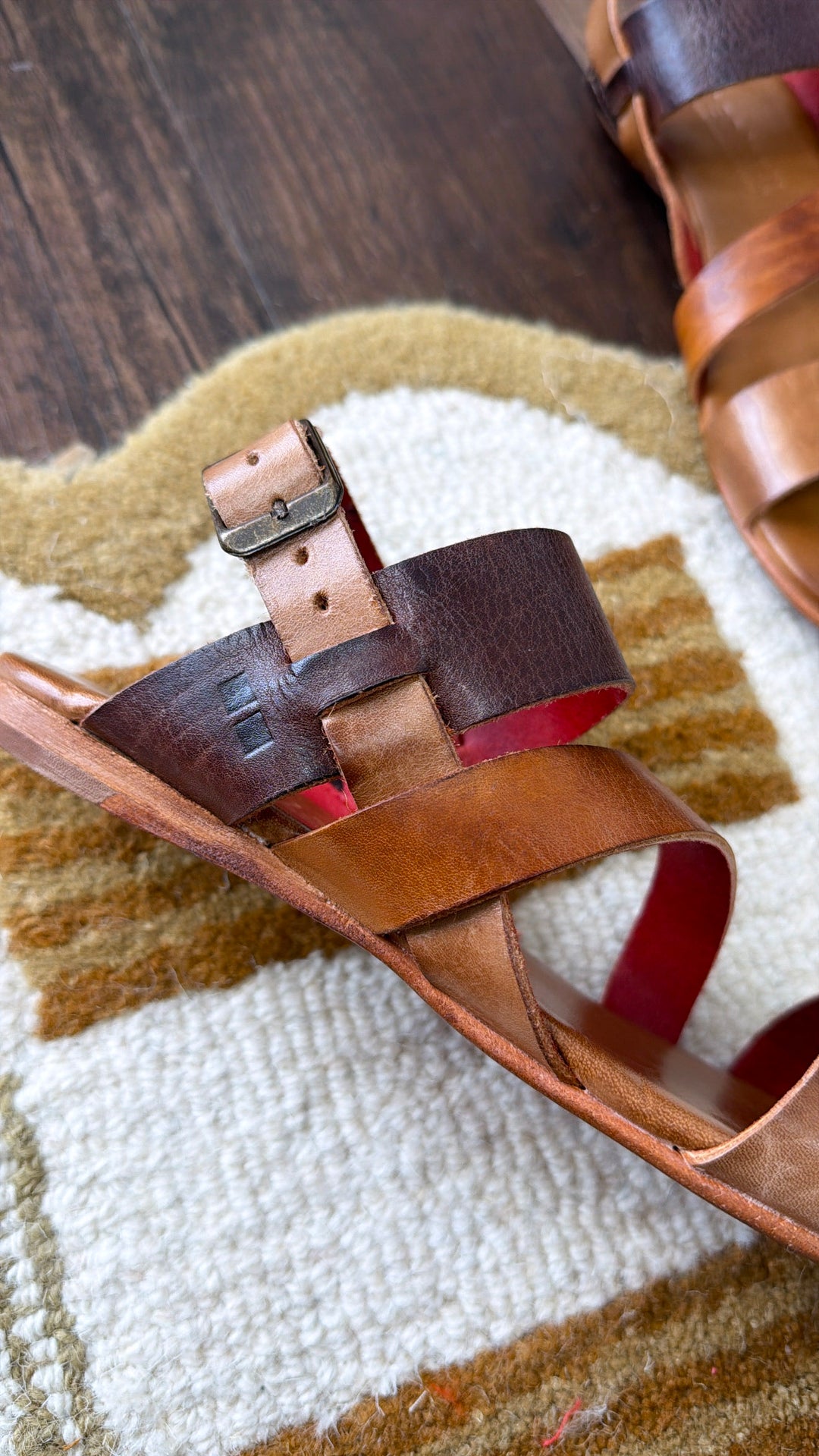 Bedstu SUPERB Sandal, Cafe Latte Rustic