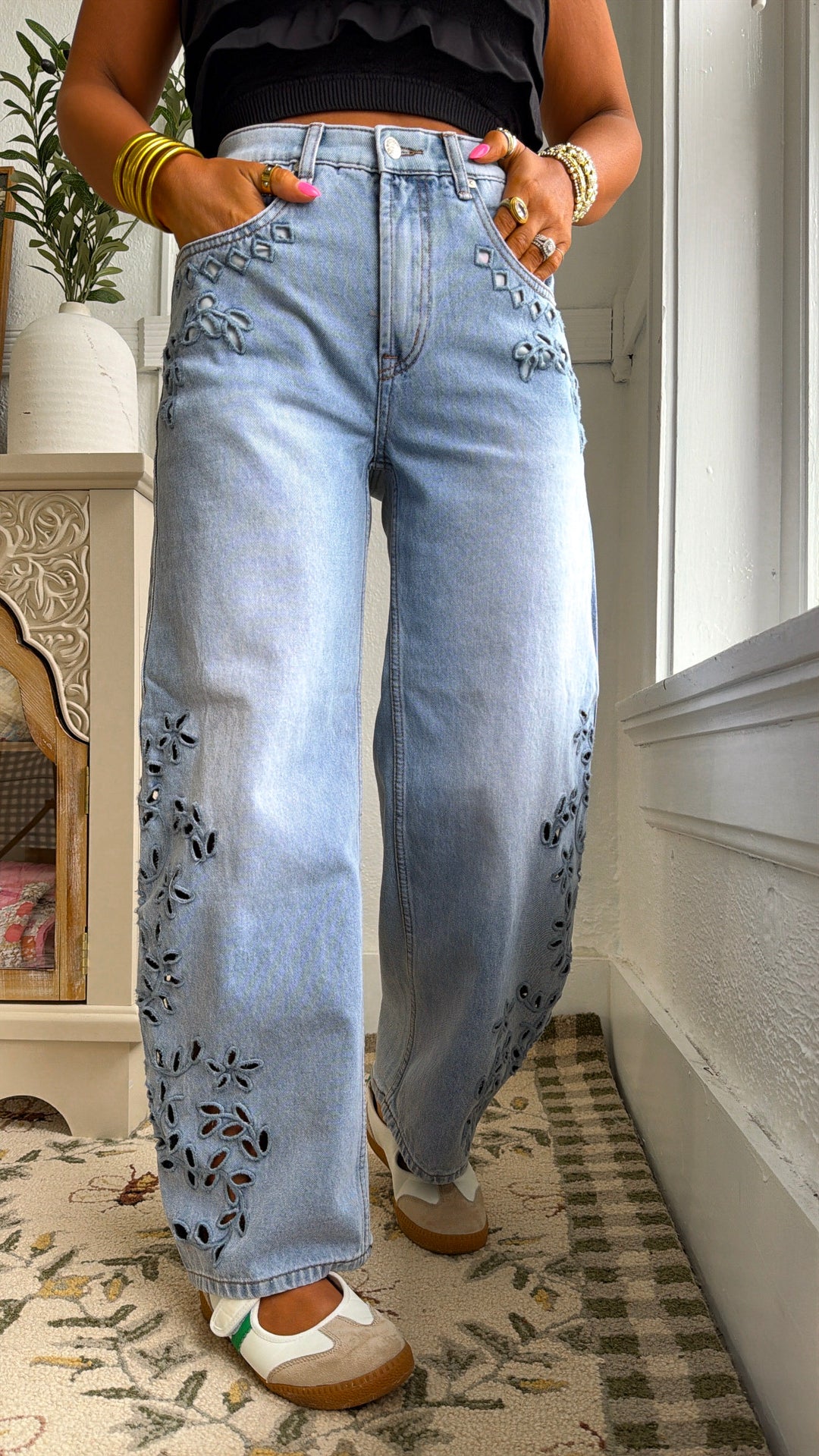 Eyelet Floral Detail Barrel Jeans, Light Denim