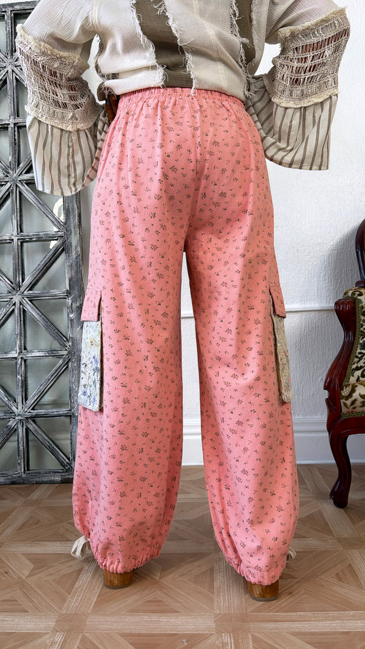Floral Eyelet Pocket Jogger, Pale Pink