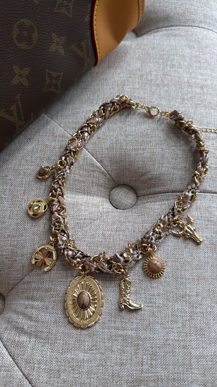 Western Charm Necklace, Beige/Gold