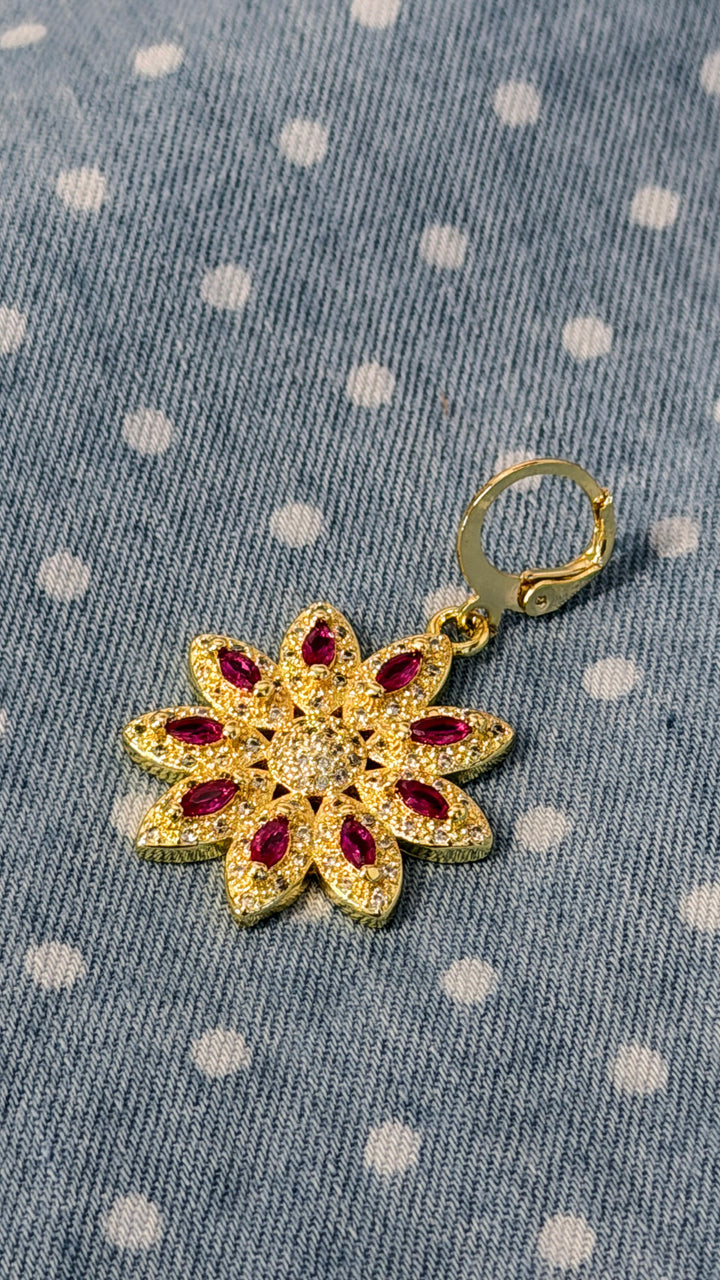 Treasure Jewels: Pink Gem Poinsettia