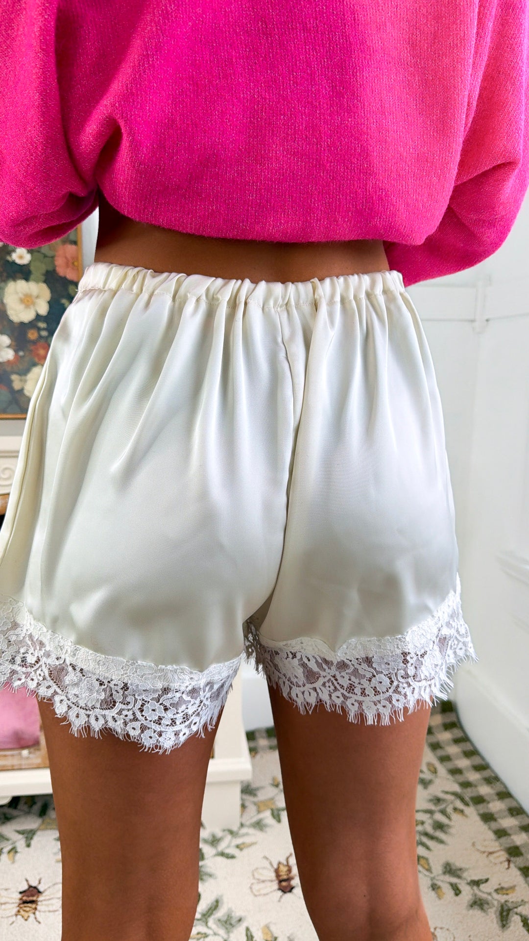 Lace Dreams Shorts, Cream