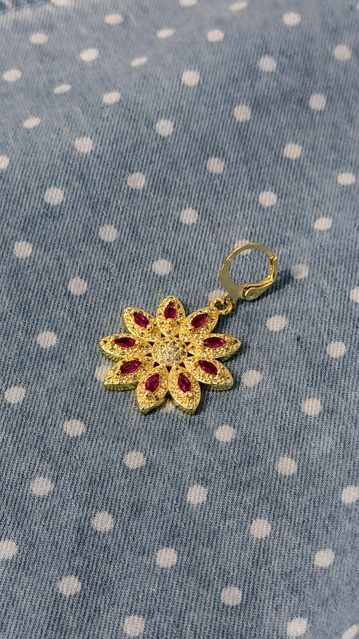 Treasure Jewels: Pink Gem Poinsettia