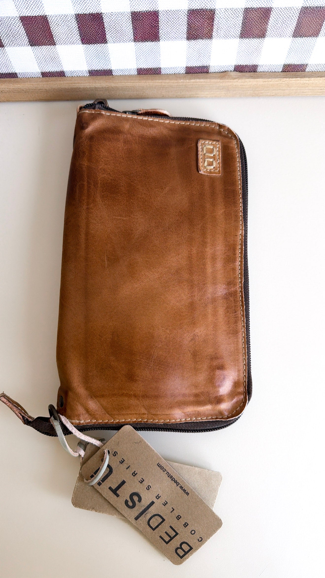 Bedstu Templeton II, Tan Rustic – Everyday Chic Boutique