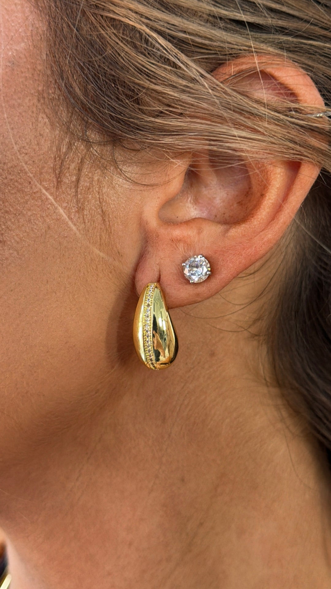 Treasure Jewels: Tear Of Glam Earring, Gold
