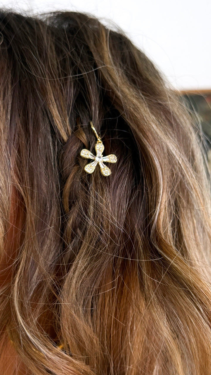 Treasure Jewels: Amore Flower Charm