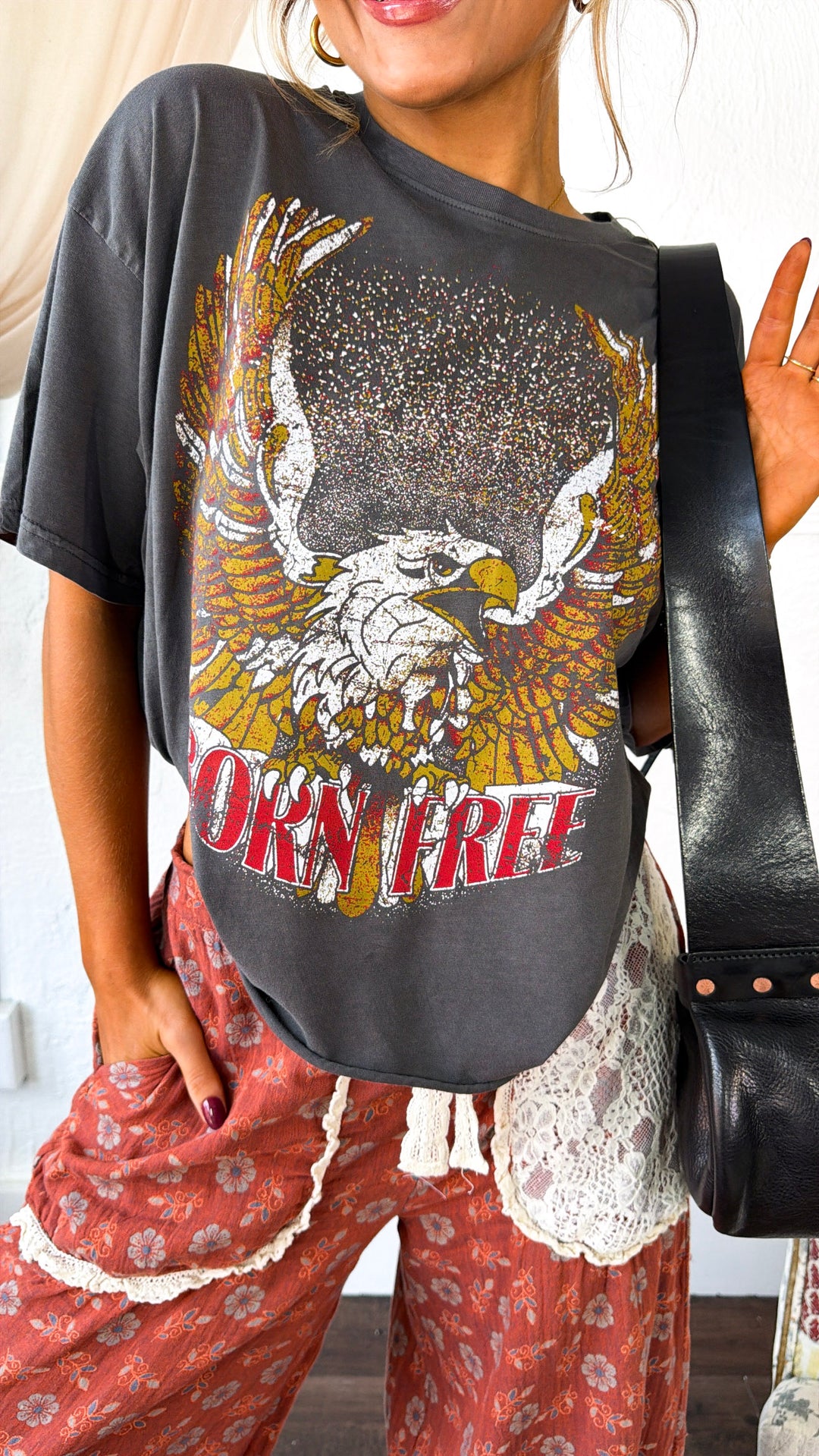 Relaxed Fit Born Free Cropped Graphic, Charcoal