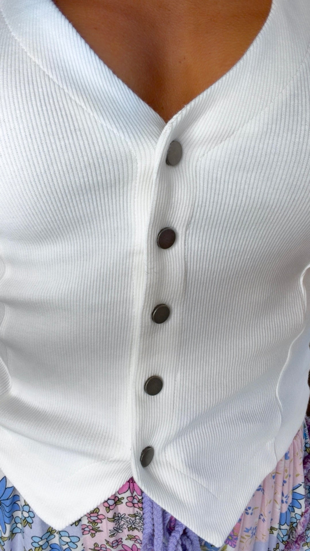 Avenue Charm Button Vest, White