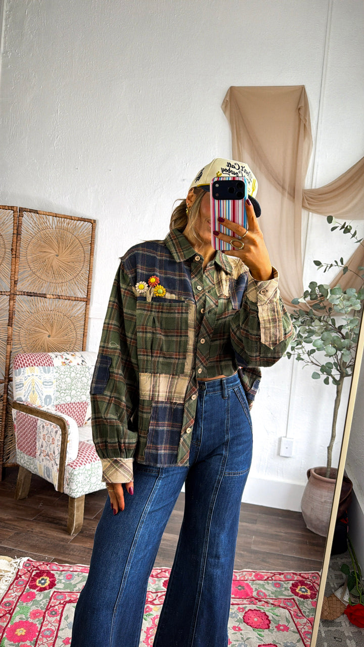Touch Of Floral Detailed Flannel, Green Multi