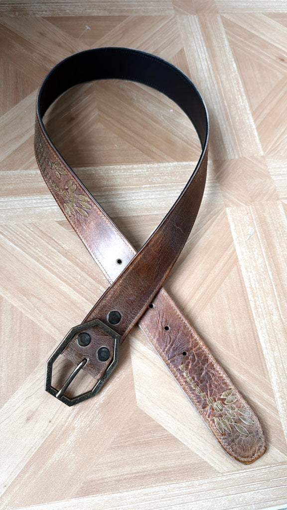 Mohawk Leather Belt, Tan Rustic – Everyday Chic Boutique display picture 1