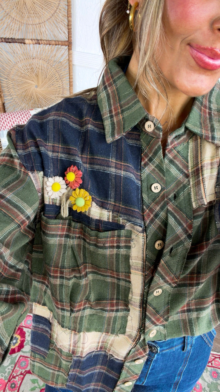 Touch Of Floral Detailed Flannel, Green Multi