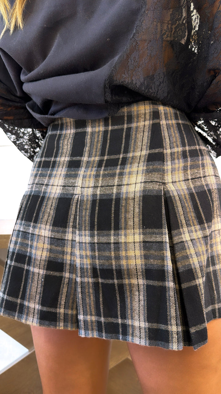 Plaidwood Skort, Black