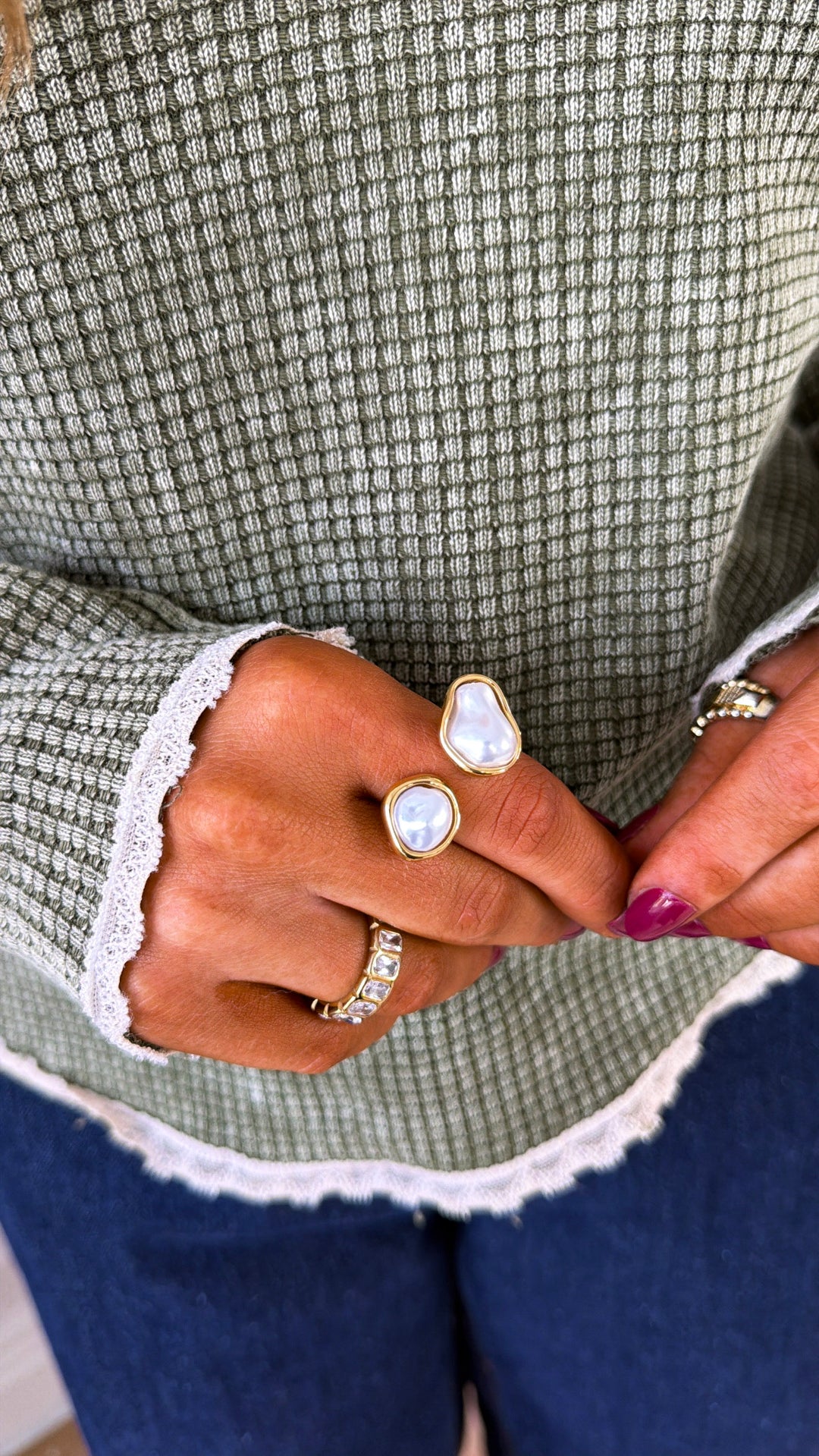 Pearl & Light Gold Ring