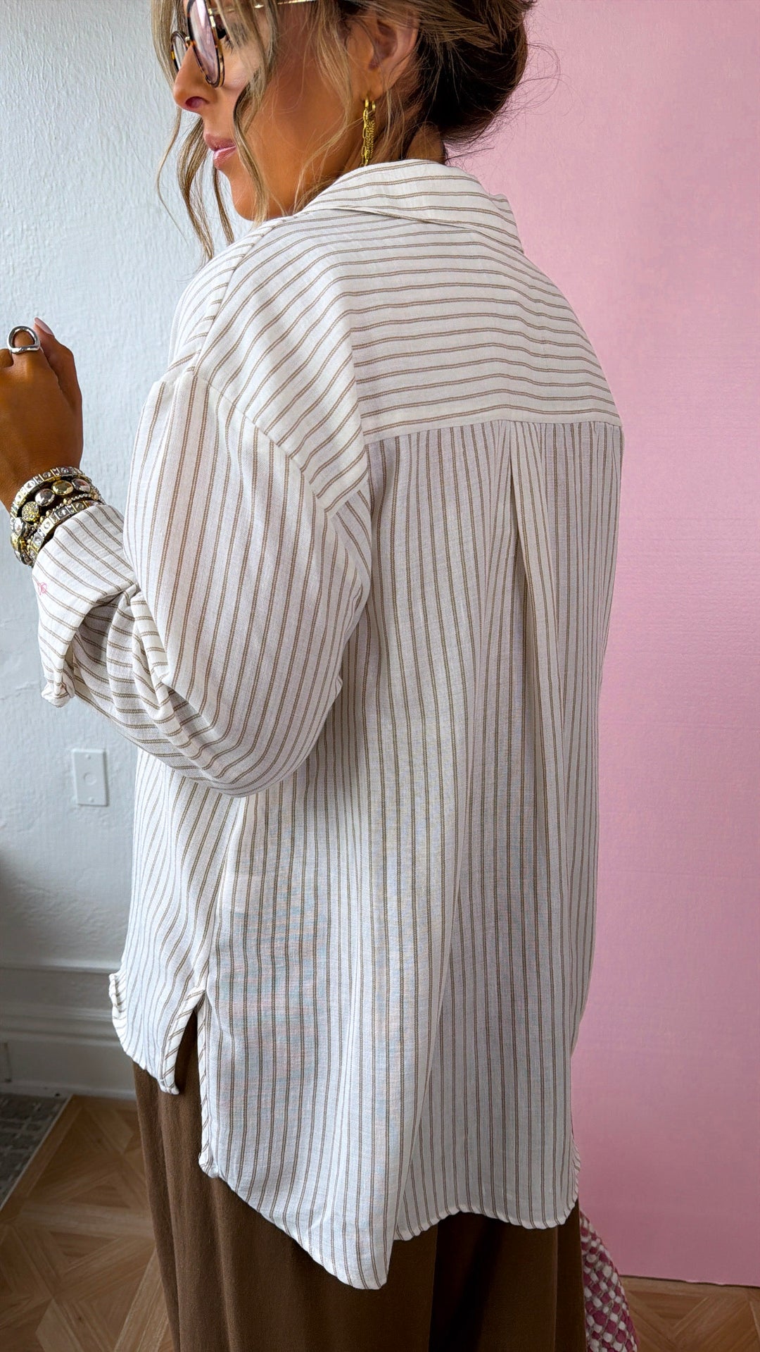 Hazel Latte Button Down, Mocha/White