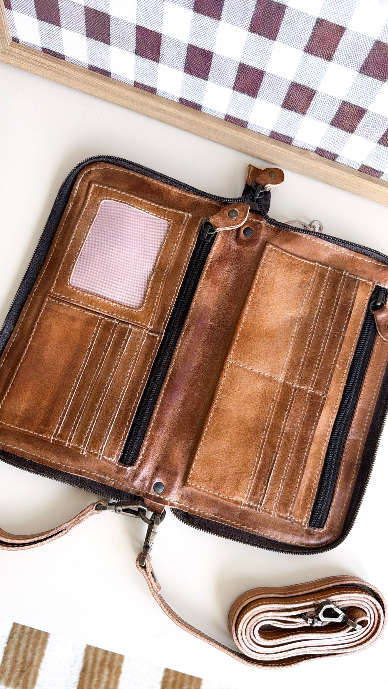 Bedstu Templeton II, Tan Rustic – Everyday Chic Boutique