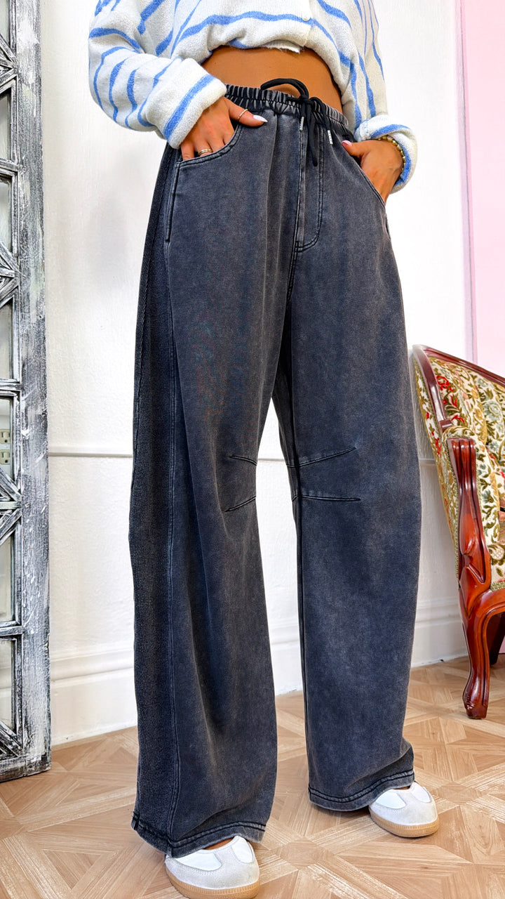 Trend Setter Barrel Leg Sweatpant, Black