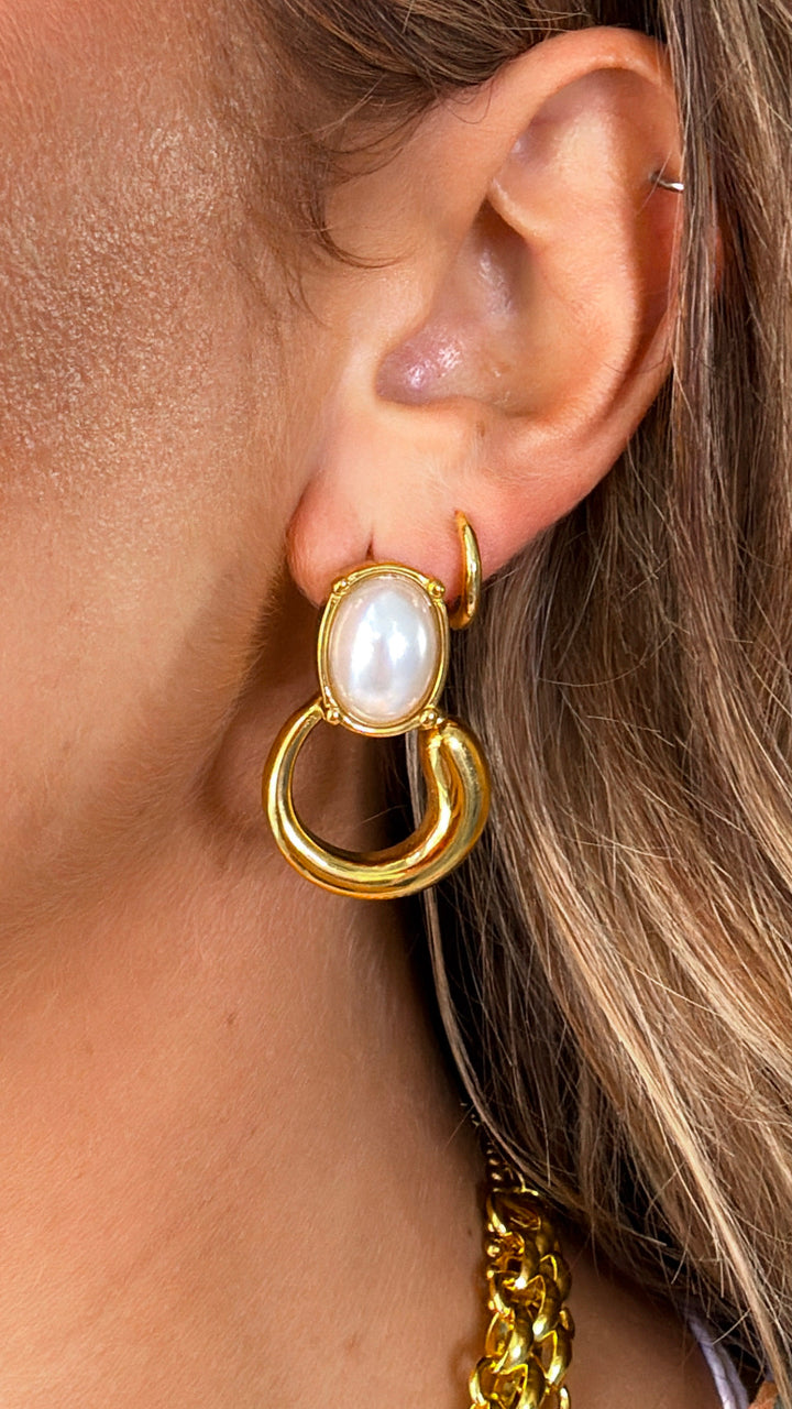 Water Proof Pearly Vintage Stud