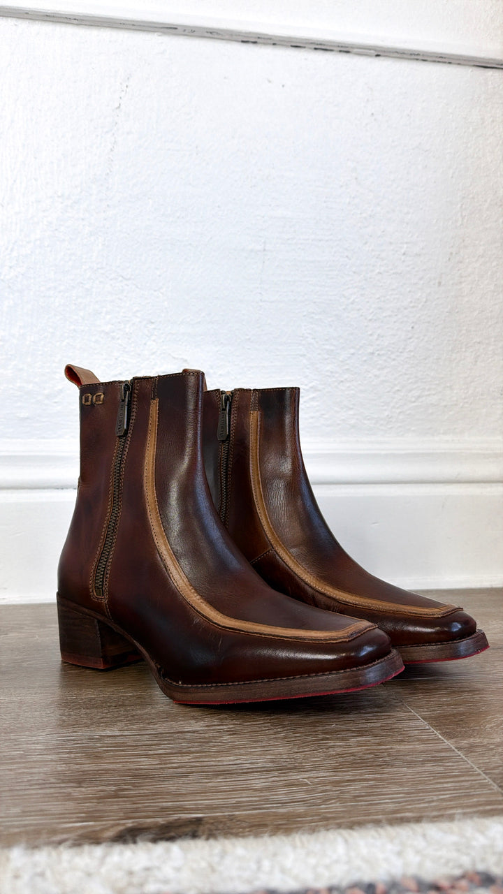 Bedstu Bitsy, Teak Oat Rustic