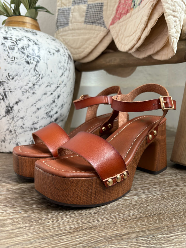 Portofino Wedge Sandal, Cognac