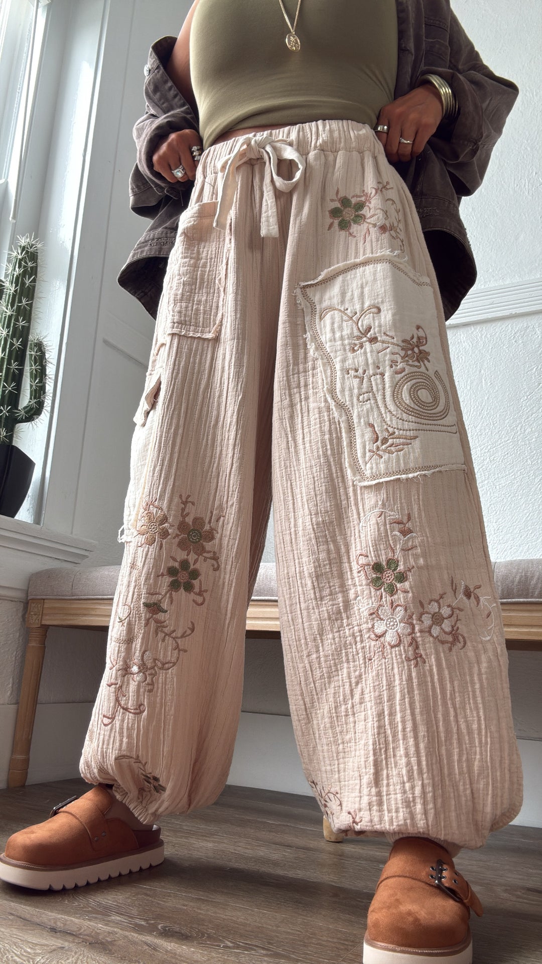 Terra Embroidered Jogger, Natural