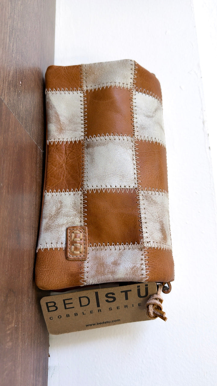 Bedstu Cadence PW, Tan Rustic Nectar Lux