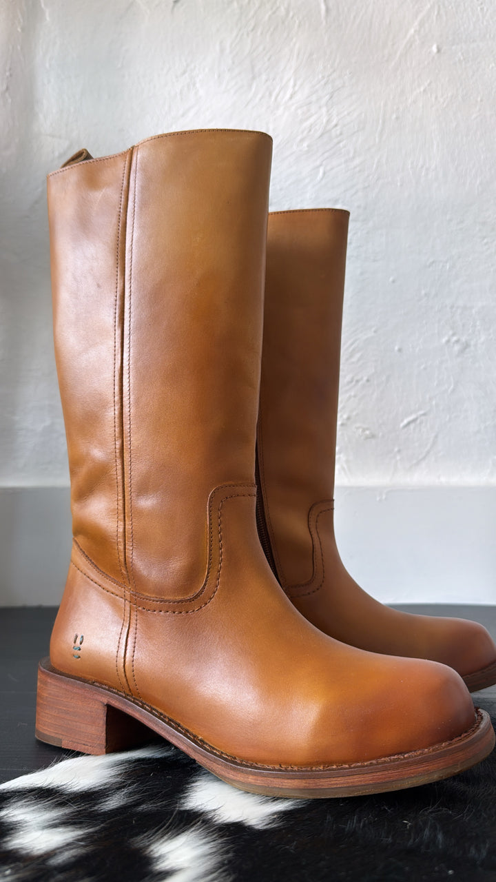 Bedstu Froe Roan, Banana Tan Distressed