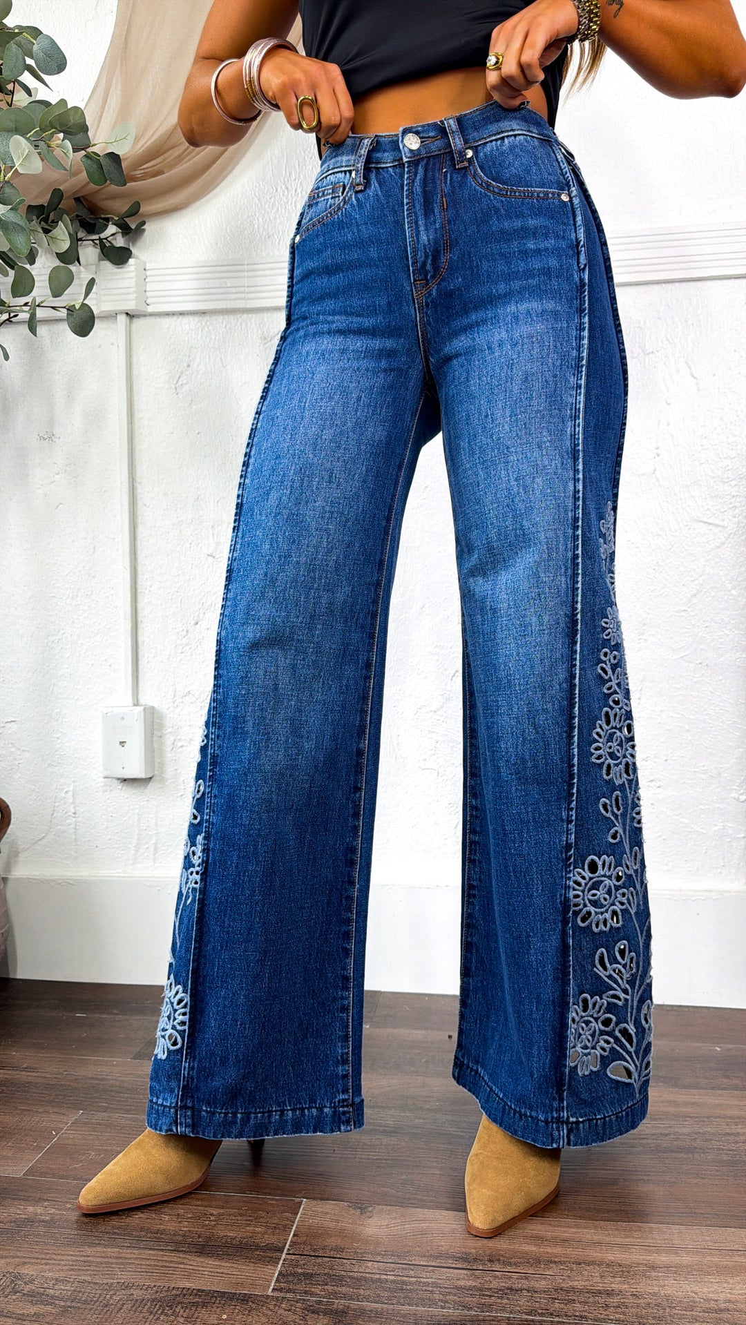 Wildflower Stitch Wide Leg Denim, Md. Dark