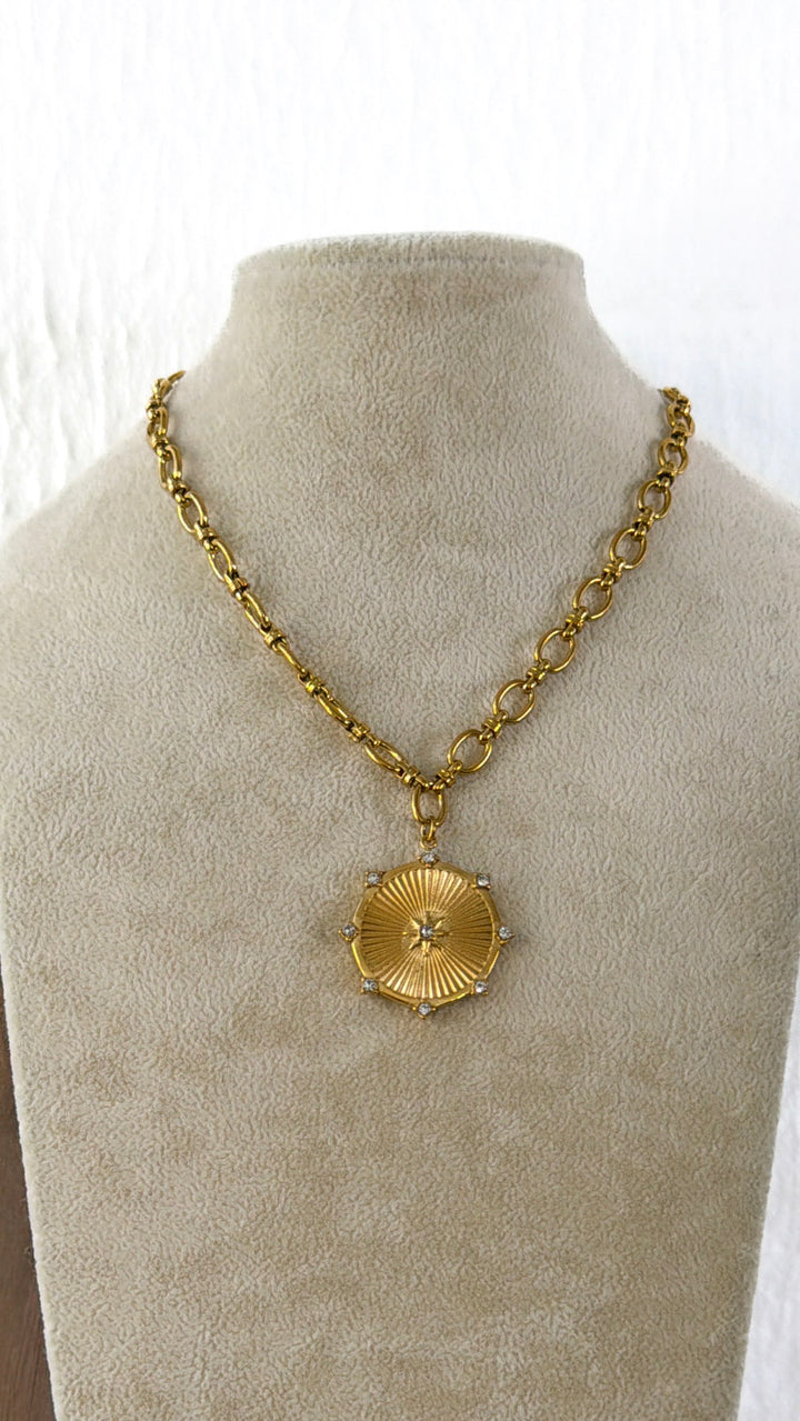 Solamour Necklace