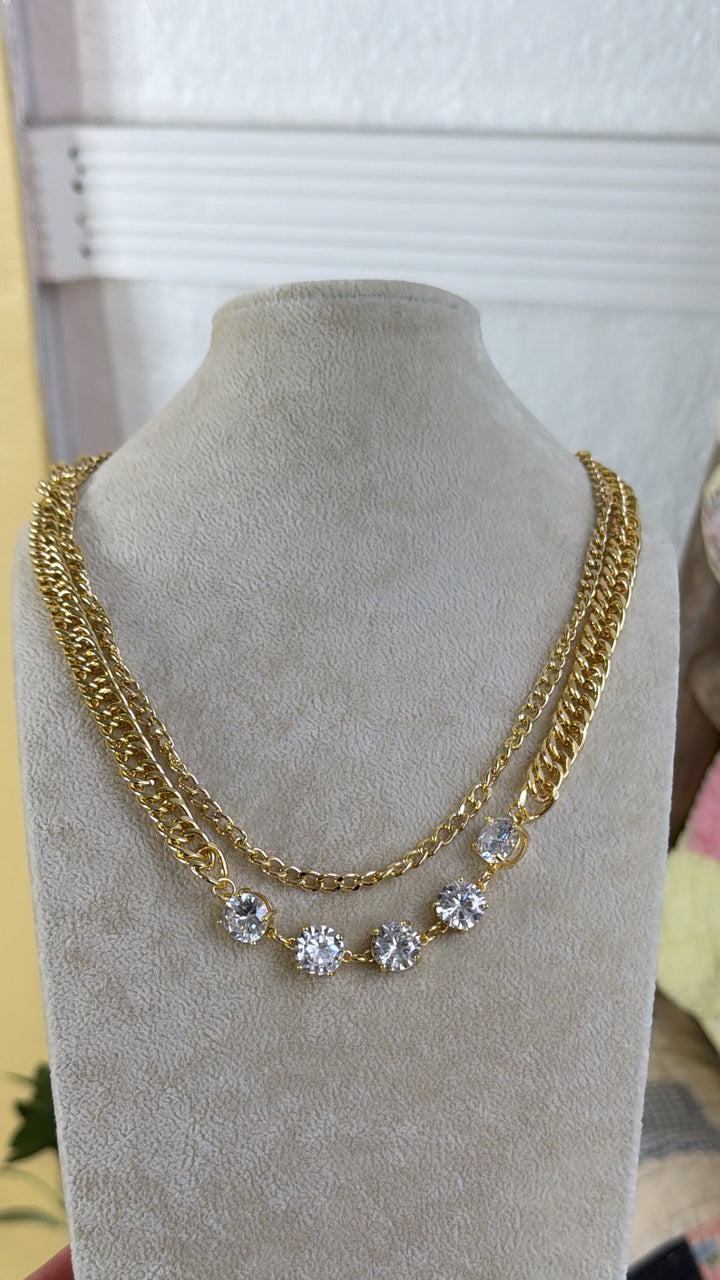 Treasure Jewels: Diamond Glow Necklace
