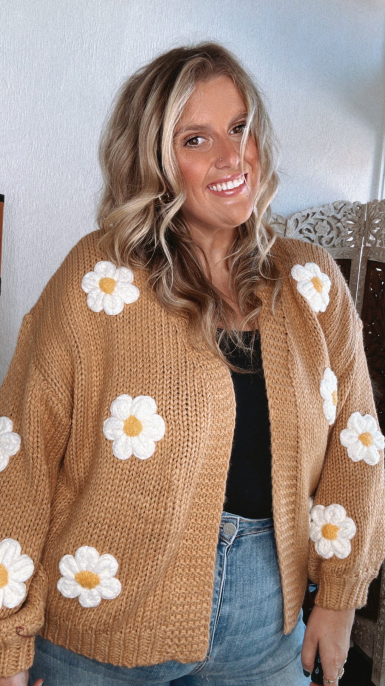 Touch Of Daisy Floral Knit Cardi, Camel – Everyday Chic Boutique