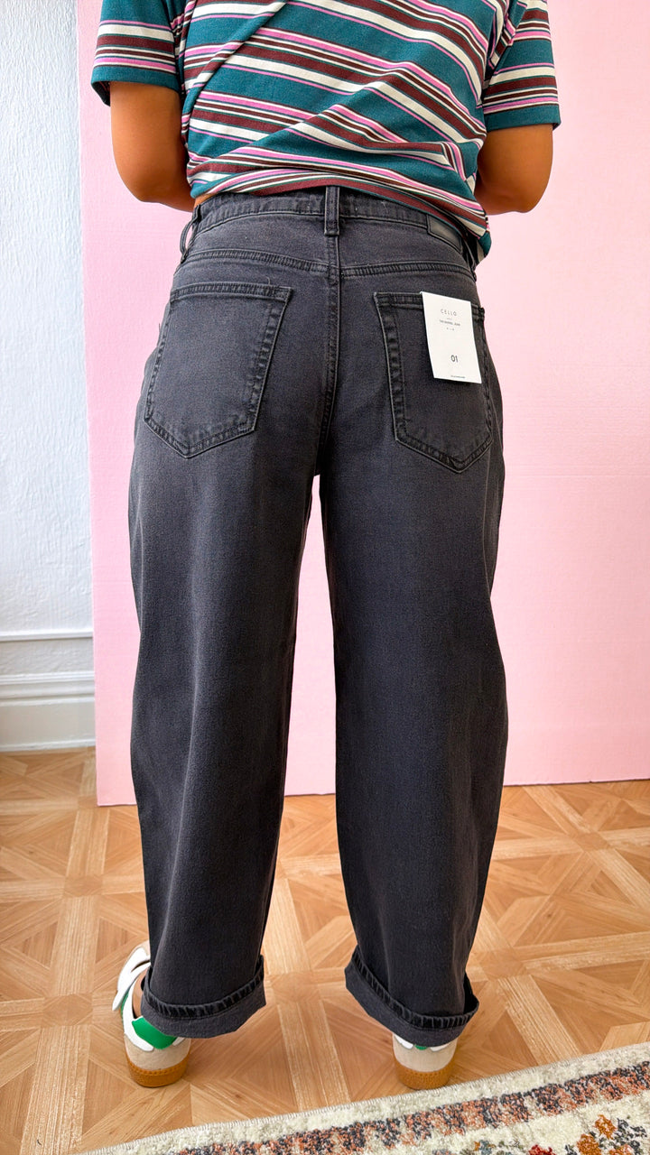 Urban Edge Barrel Jeans, Black Denim
