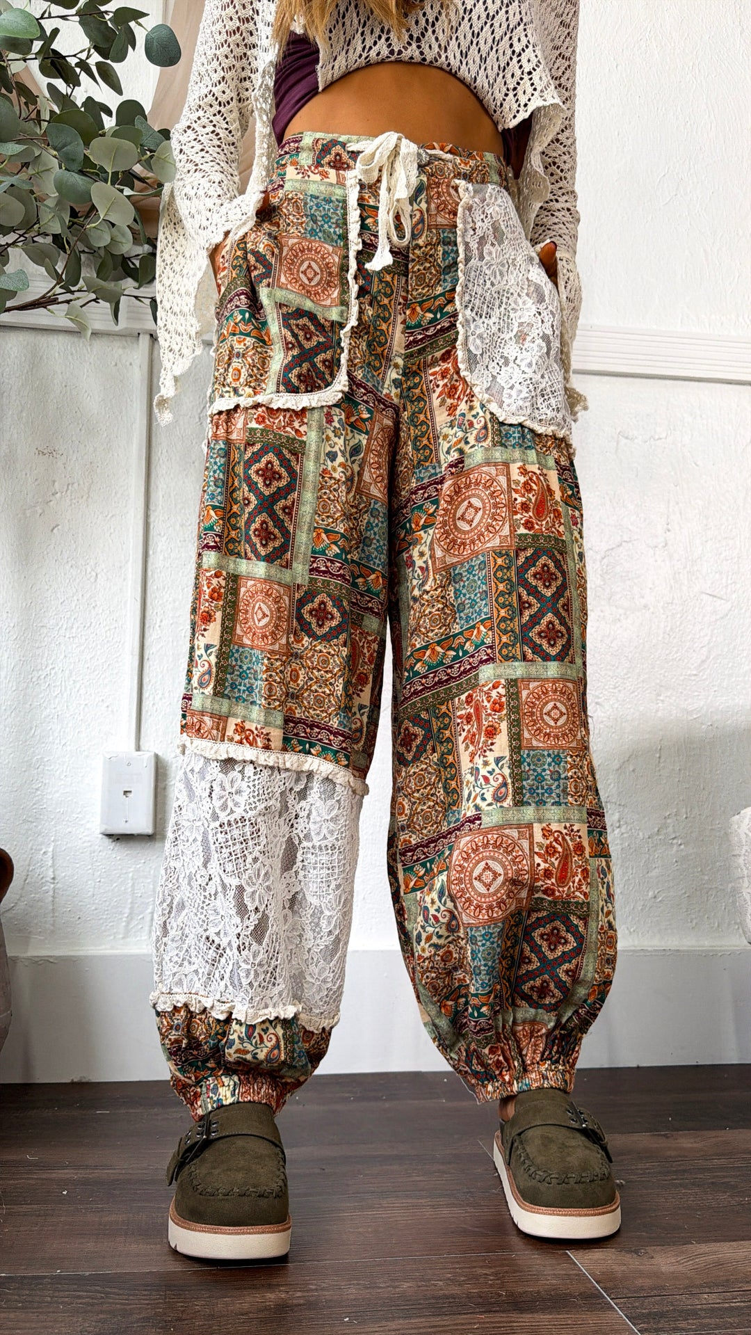 Touch Of Flare Joggers, Brick