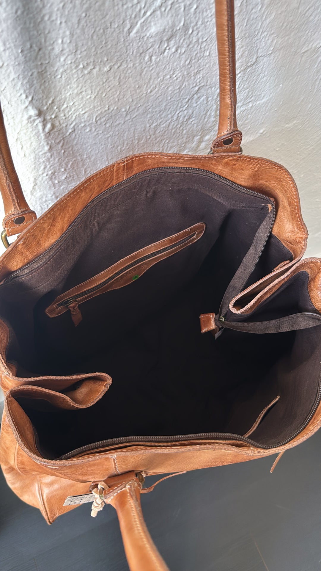 Bedstu Rebekah, Tan Rustic