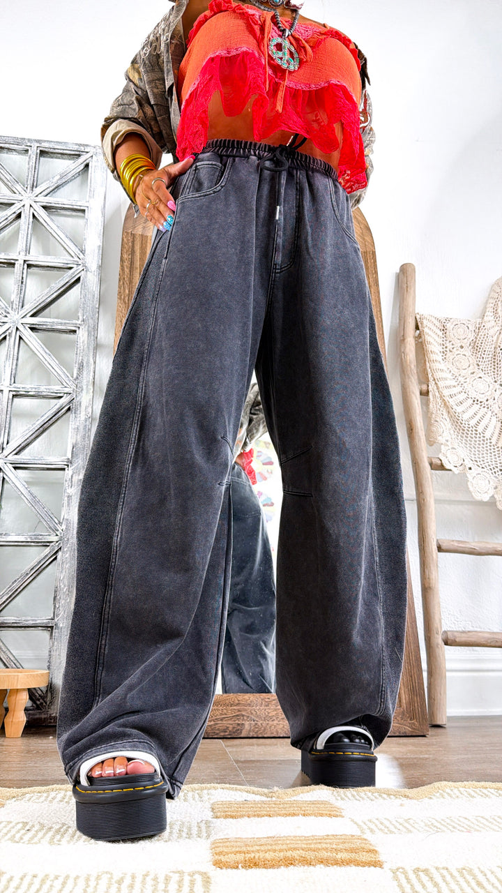 Trend Setter Barrel Leg Sweatpant, Black