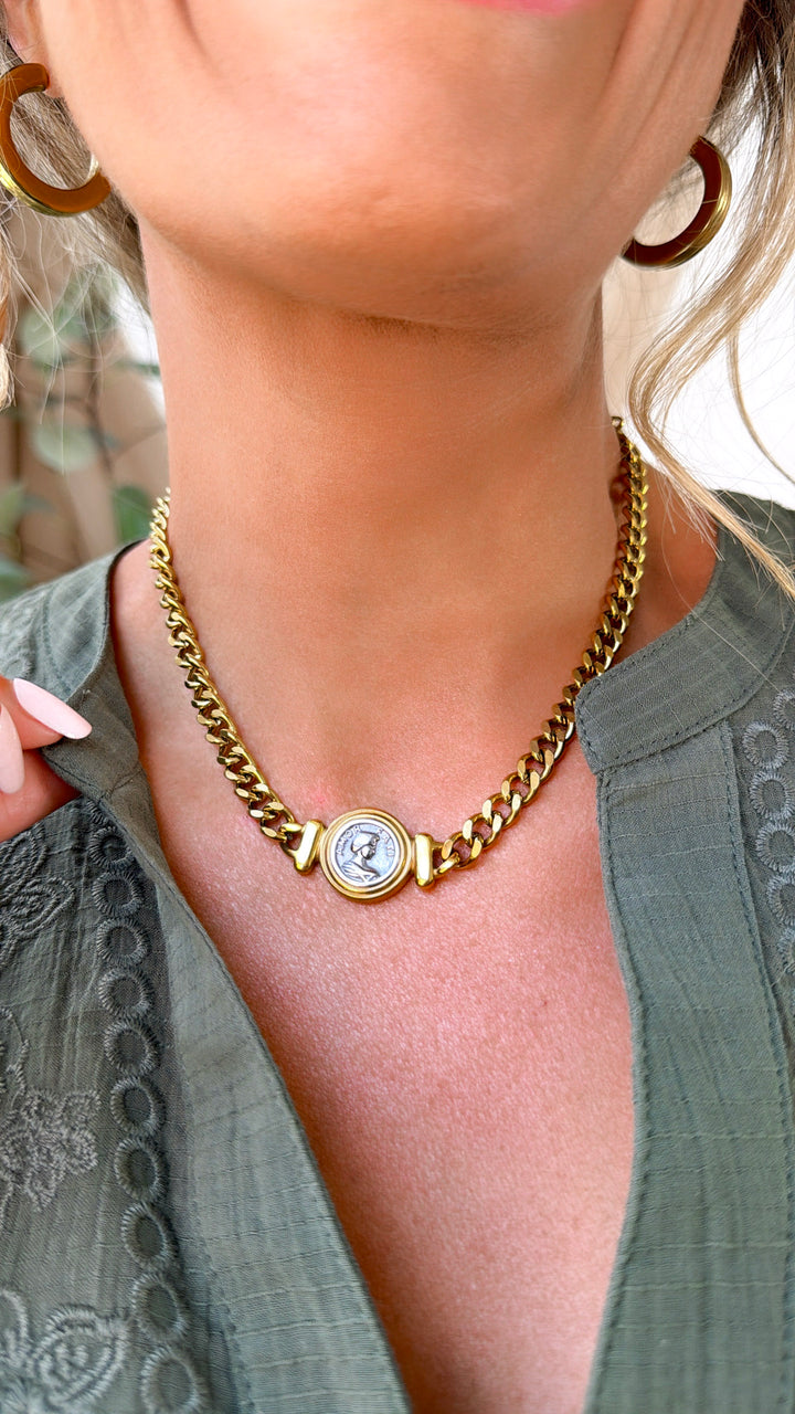 Bella Necklace