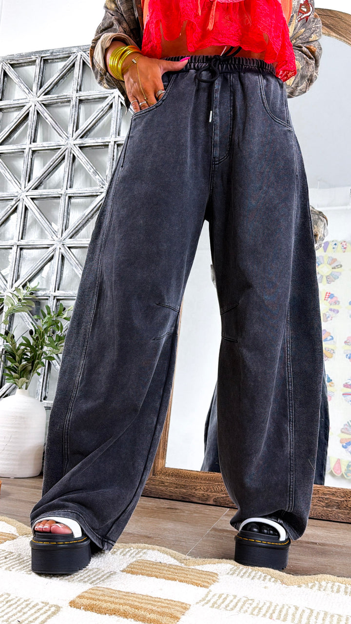 Trend Setter Barrel Leg Sweatpant, Black