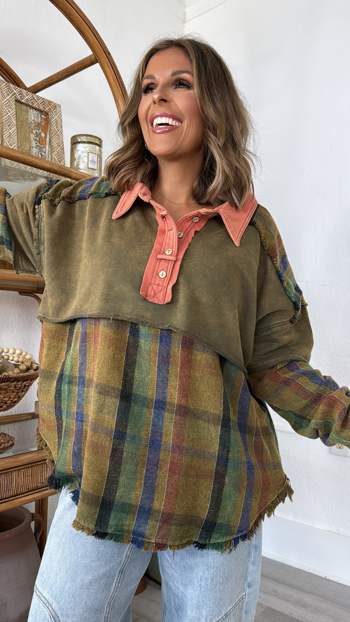 Hollow Pines Oversized Top, Olive Multi